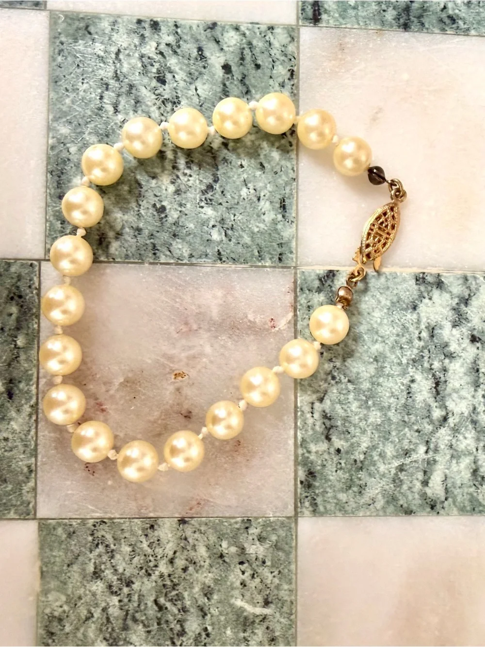 Avon Ivory Pearl Necklace with Gold Filigree Clasp
